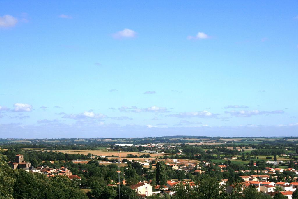 Maison D'Hotes Et Gites La Chouannerie A Cote Du Parc Du Puy Dufou Pouzauges Εξωτερικό φωτογραφία